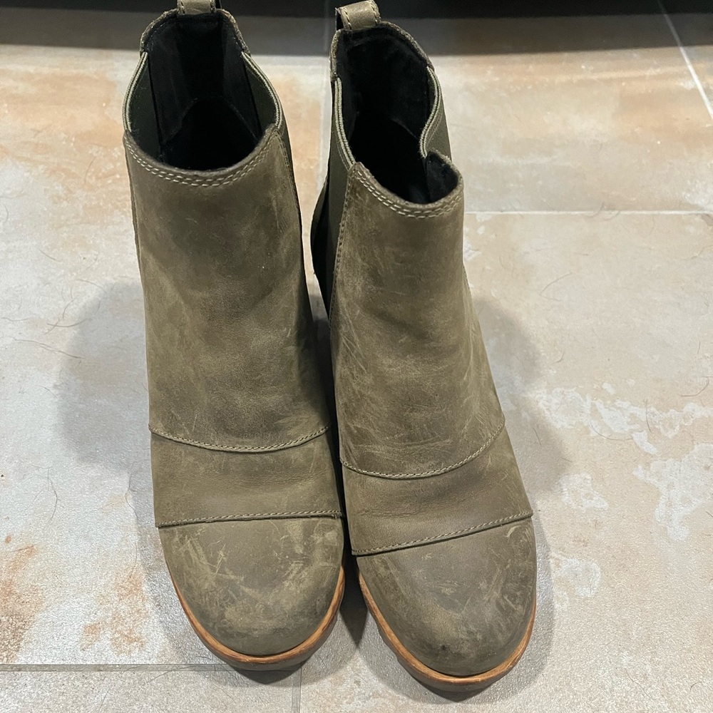 Olive green Sorel wedge boots